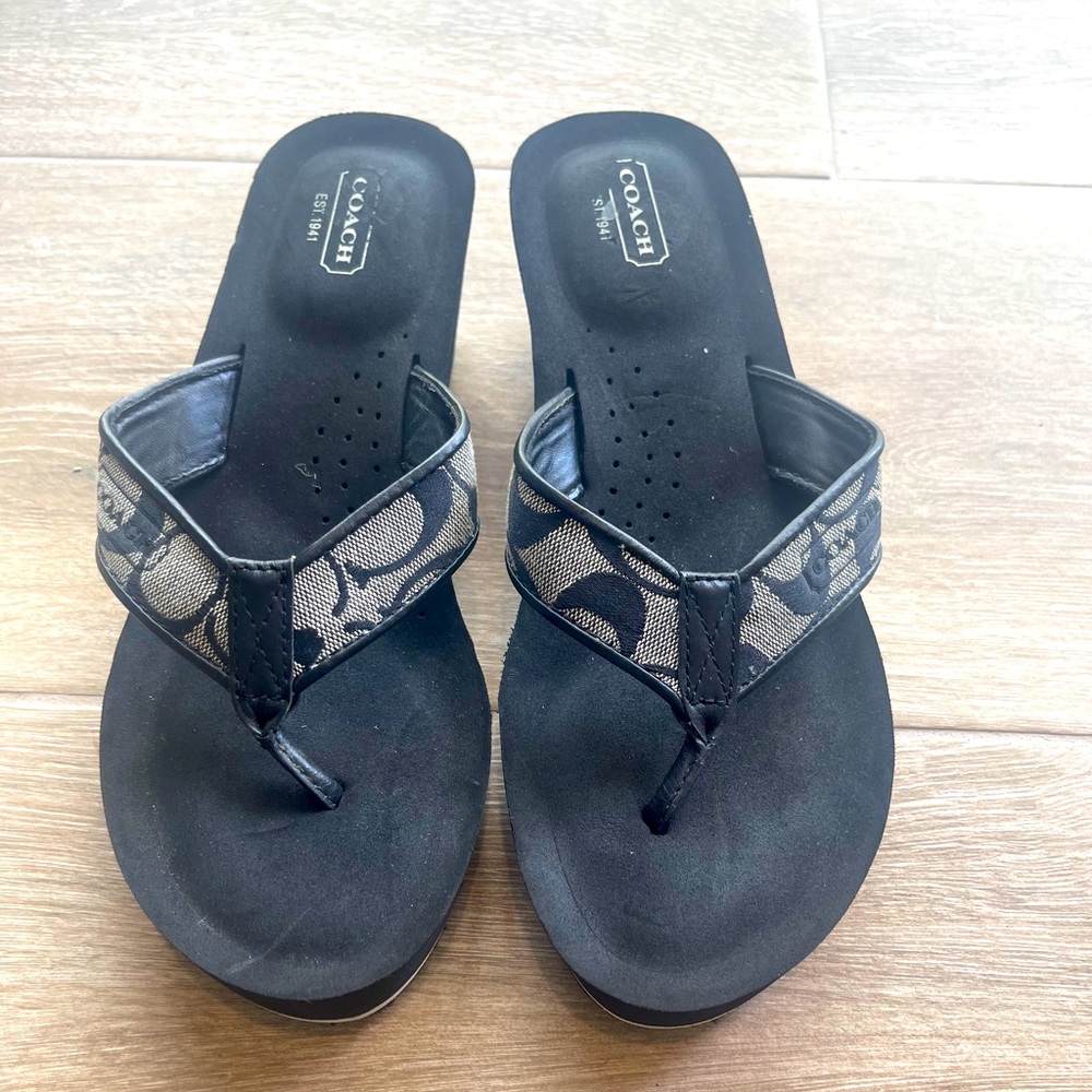 COPY - Size 9 women’s coach sandals BLACK worn on…